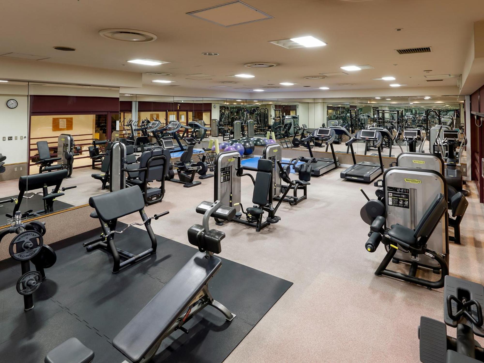 Premier Hotel -Tsubaki- Sapporo Eksteriør bilde A gym in a hotel